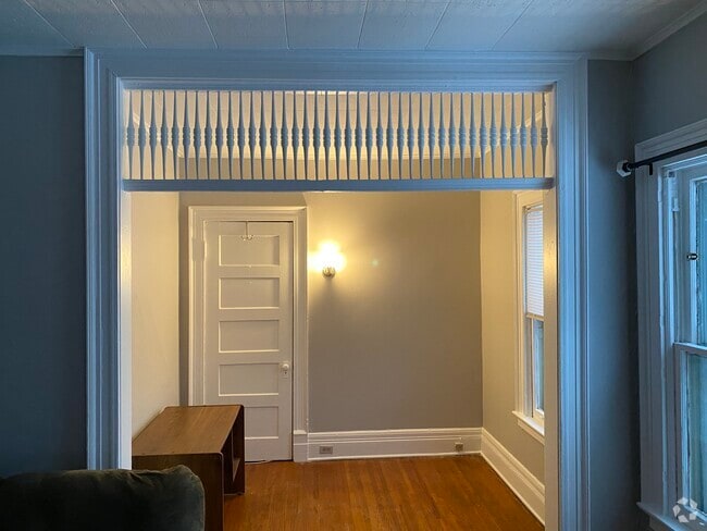 Building Photo - 116 Plymouth Ave Unit 2 Second Floor Rental