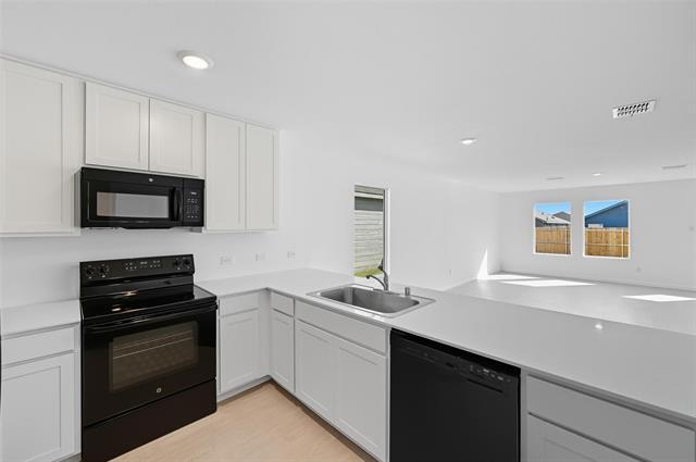 Photo - 6733 Haines Dr