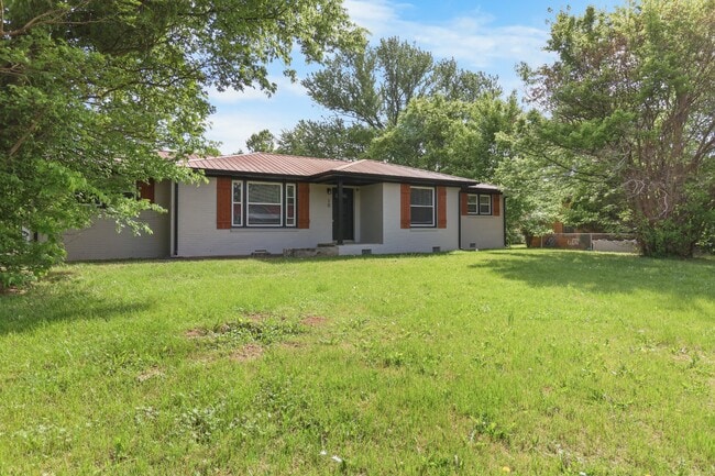 Photo - 10 Lexington Dr