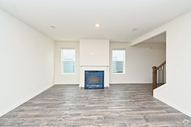 Building Photo - 5373 Bellflower Hls Rental