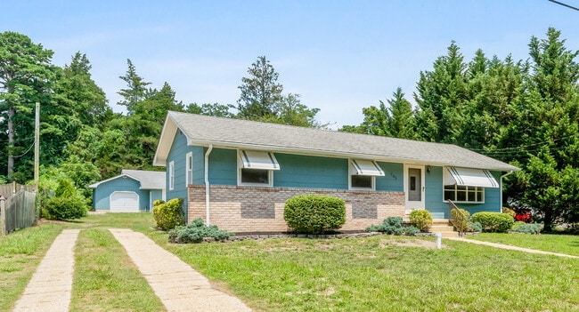 Building Photo - 183 Chestnut Neck Rd Rental