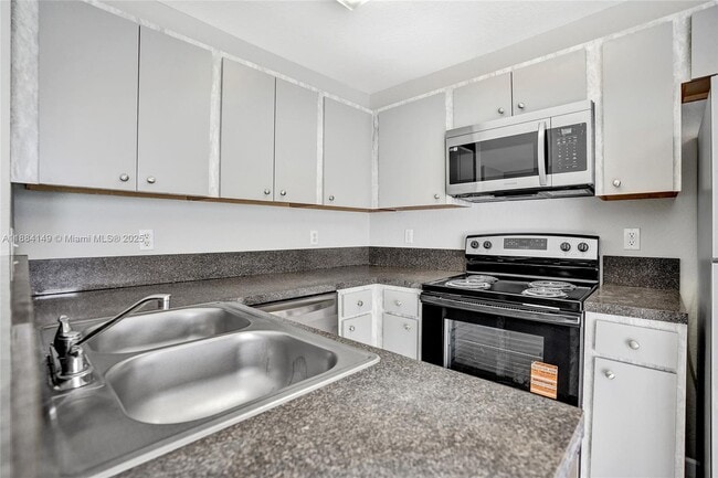 Photo - 5441 SW 41st St