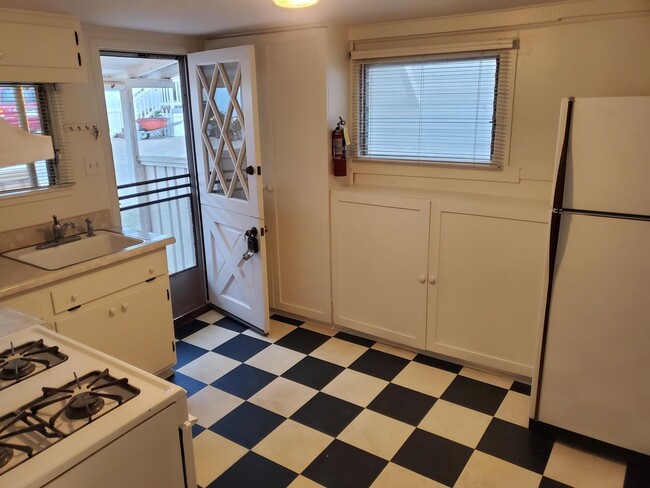 Photo - Cute and cozy 2 bedroom unit