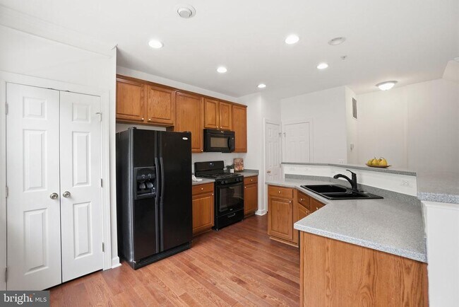 Photo - 13666 Salk St