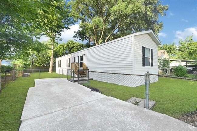 Building Photo - 113 Schilling Ave Rental