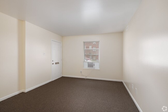 Photo - College Hill Apartments