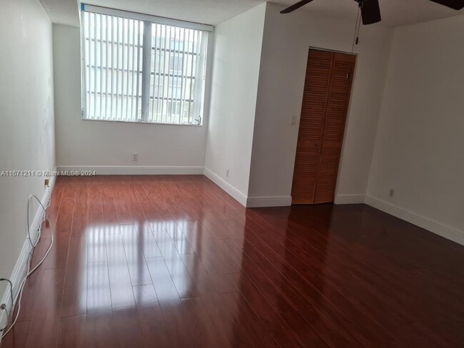 Photo - 7740 NW 50th St Condominio Unidad 208