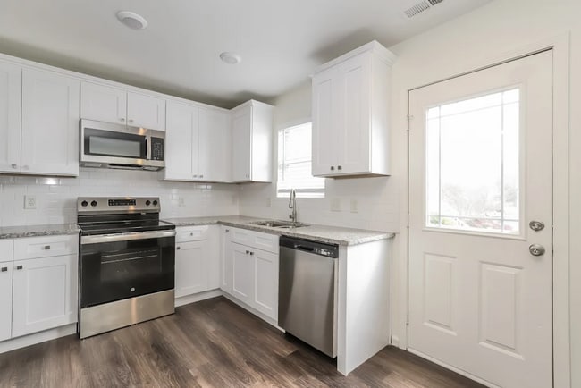 Photo - 296 Maynard S Dr