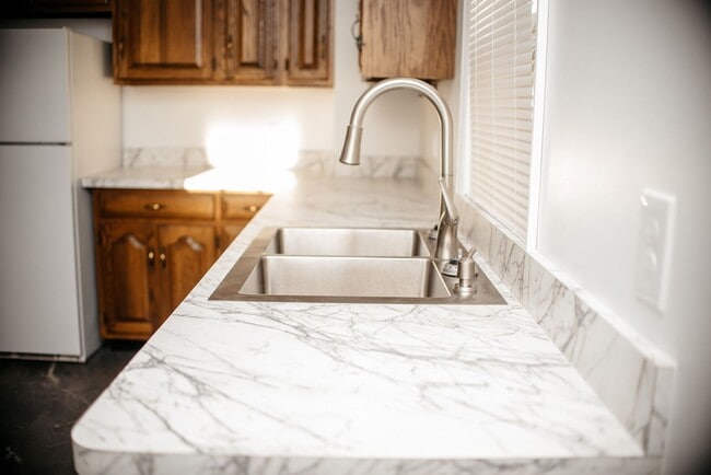 Photo - 352 S Catherine St