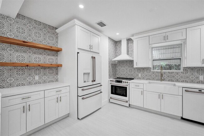 Photo - 1430 Michigan Ave