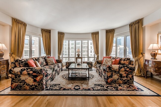 Photo - 2000 Drummond St Unité 401