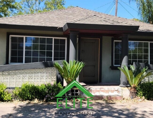 Building Photo - Beautiful 3-bedroom & 3 bathroom Home
