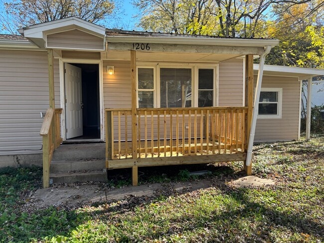 Building Photo - 3-Bedroom Home in a Quiet Neighborhood!