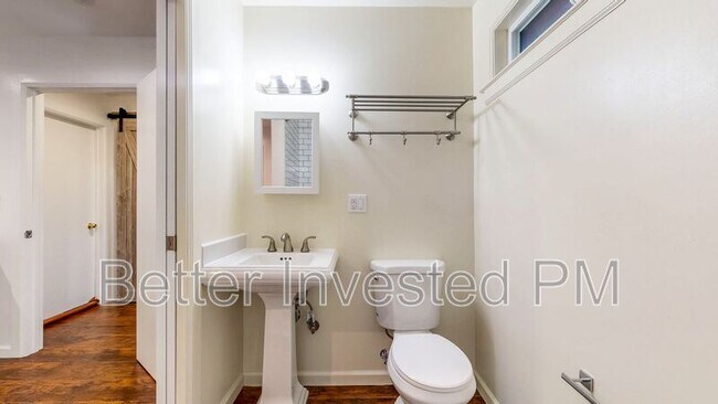 Photo - 531 Living Oak Ct