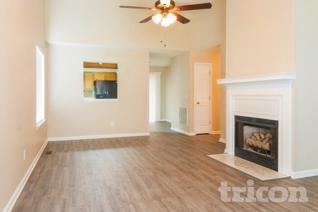 Photo - 409 Kayak Ct