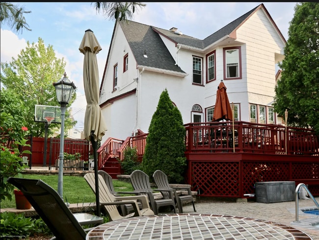 Photo - 191 Utter Ave Casa