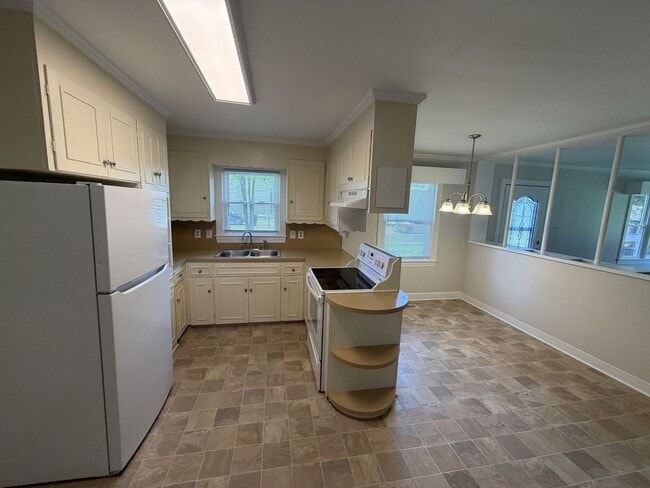 Photo - 281 Alcove Rd
