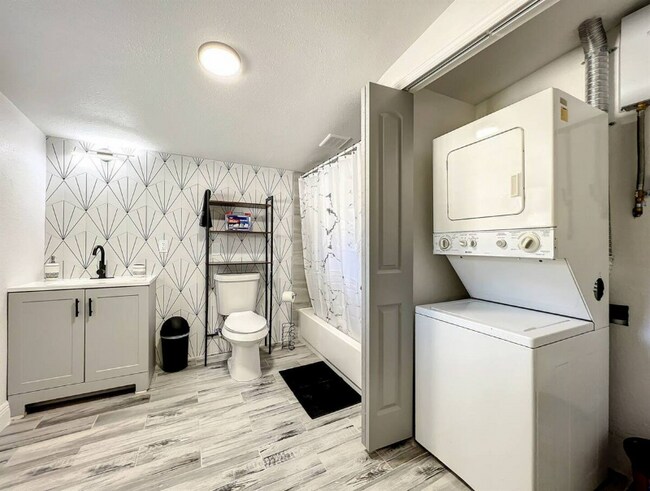 2008 Page Ave Unit 2