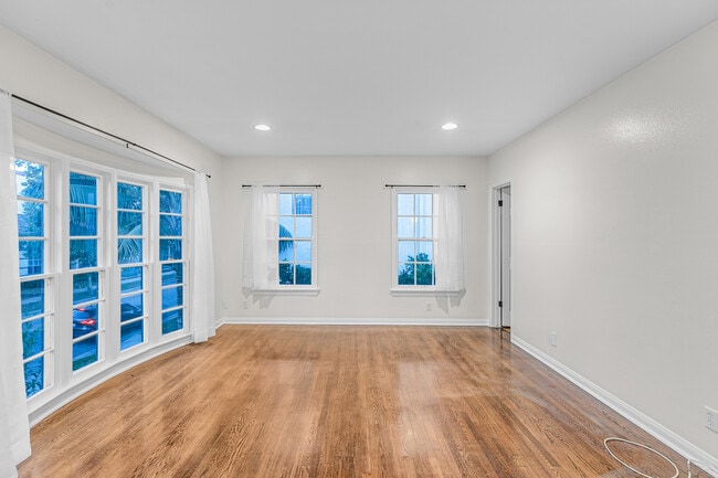 Photo - 222 S Rexford Dr Apartments Unit A