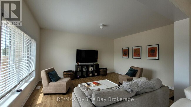 Photo - 3 Bianca Cres