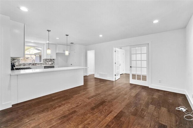 Photo - 6414 Kenilworth Dr