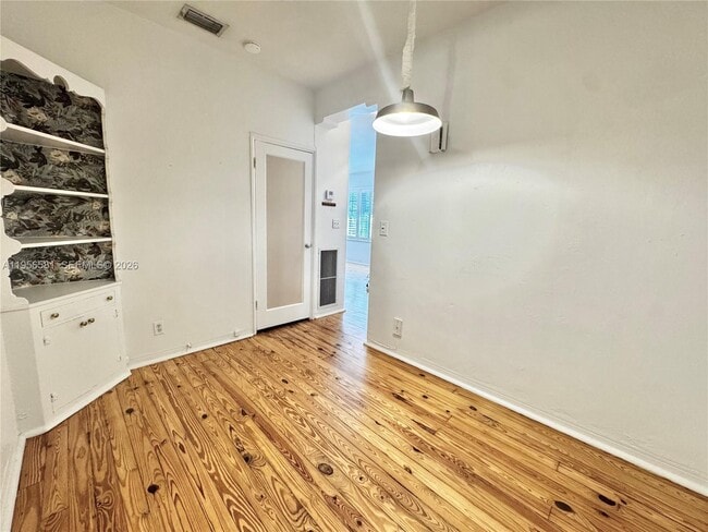 Photo - 1056 Jefferson Ave Unit 16