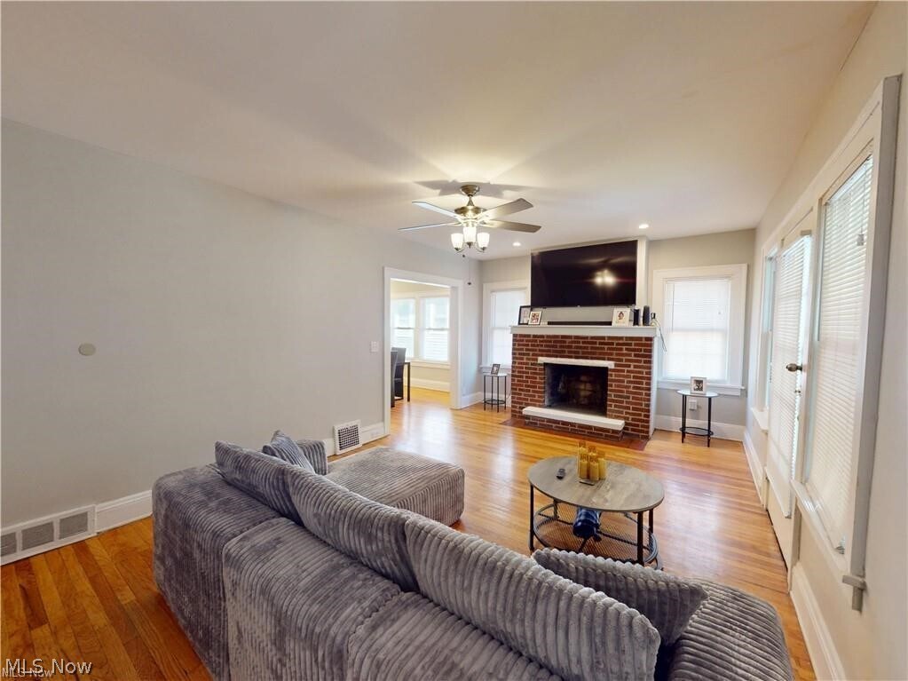 Photo - 3423 Beechwood Ave