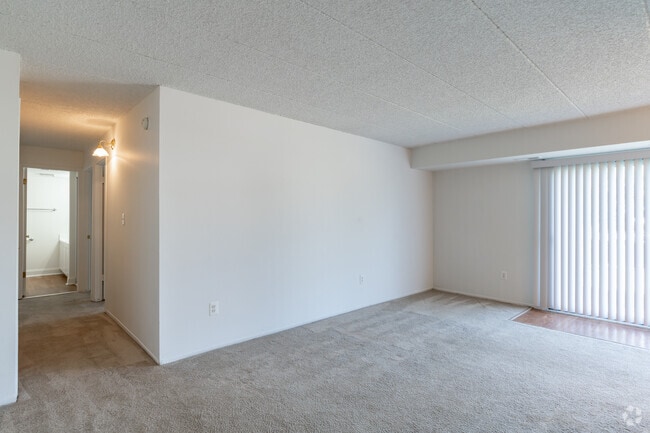 2HAB, 1BA - 900 ft²