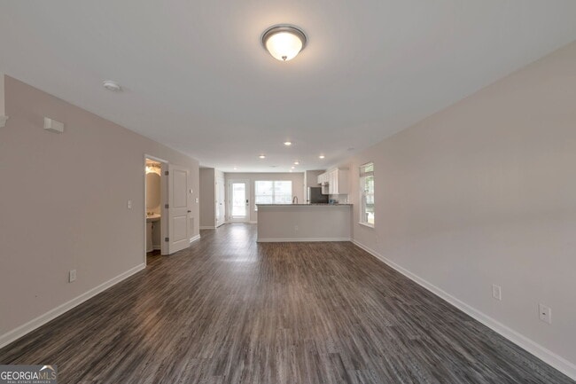 Photo - 328 Ashigan St