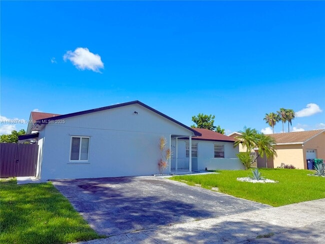 Building Photo - 12328 SW 259th St Rental