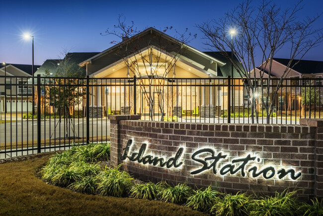 Photo - Leland Station Apartments