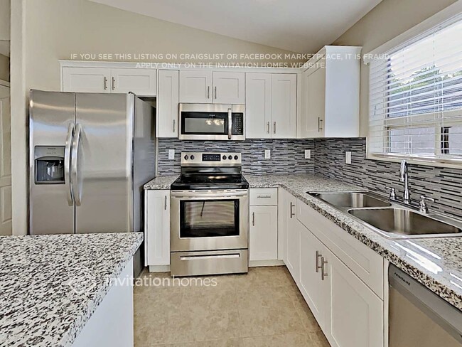 Photo - 35551 N Danish Red Trail