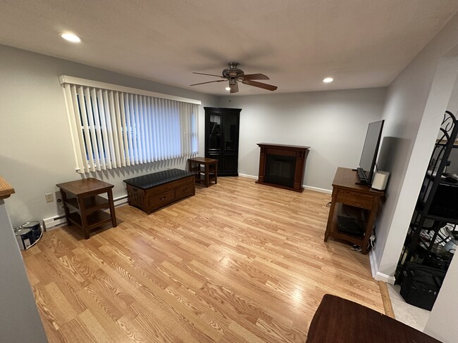 Building Photo - 34 Derryfield Rd Unit 34 Derryfield - L Rental