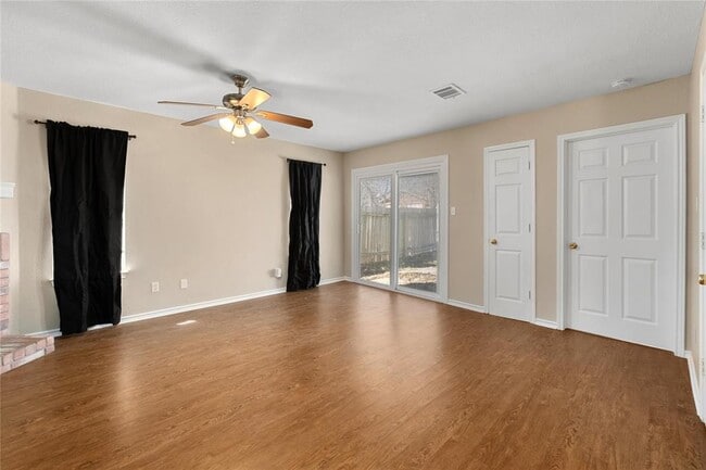 Photo - 2904 Kestrel Dr