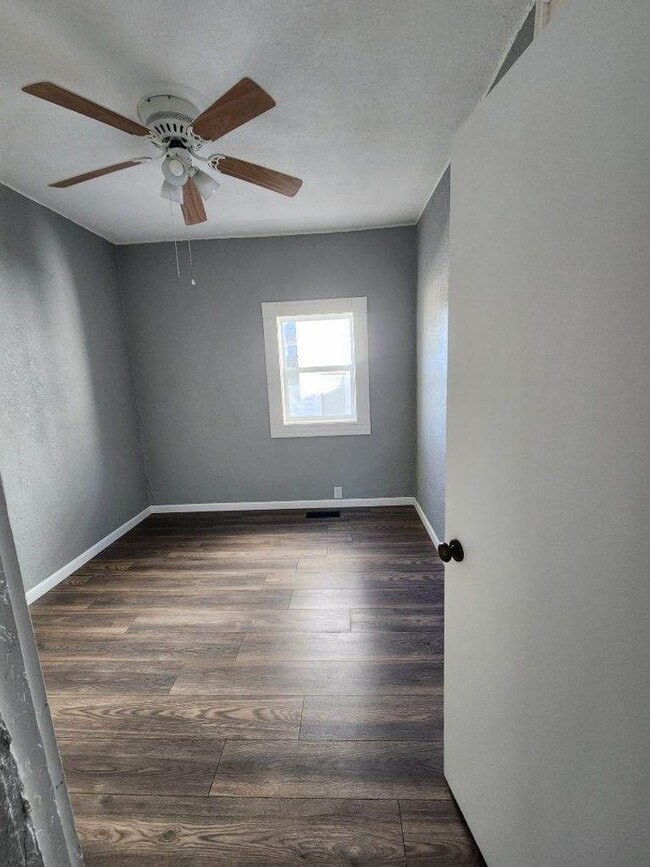 Photo - 3 Bed 1 Bath Home