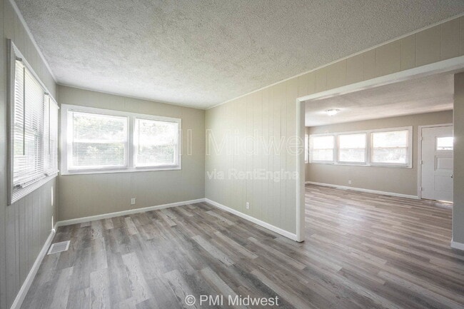 Photo - 6276 Eastgate Ave