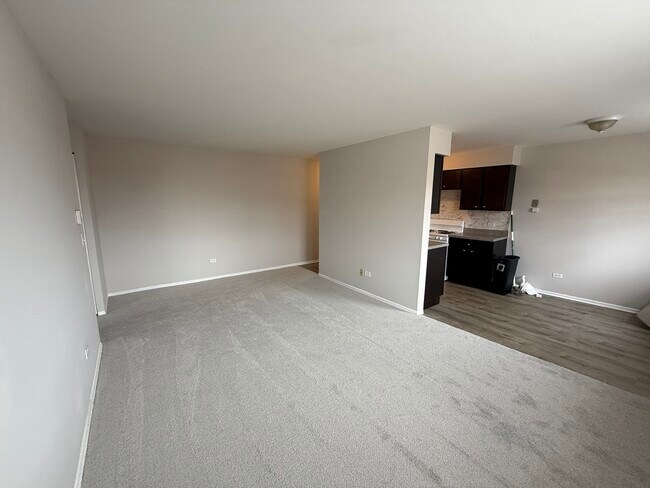 Photo - 3001 N Thatcher Ave