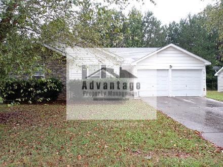 Building Photo - 636 Rayella Dr