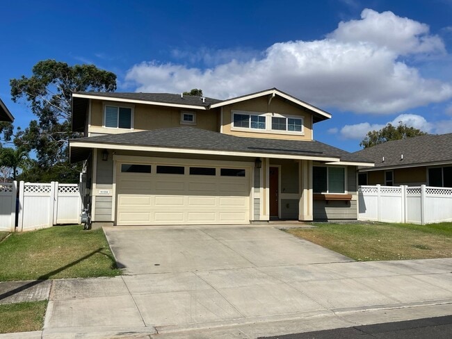 Building Photo - 4bed, 3bath, 2 Car Garage and fenced yard!