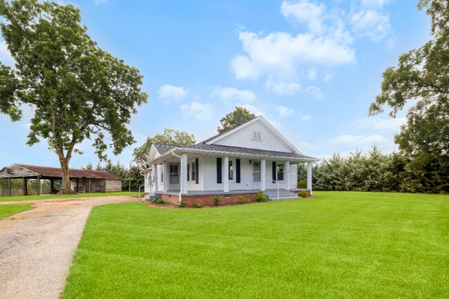 Photo - 2811 Locust Hill Rd