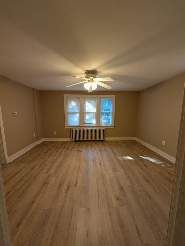 Photo - 1666 Crafton Blvd Unit 2