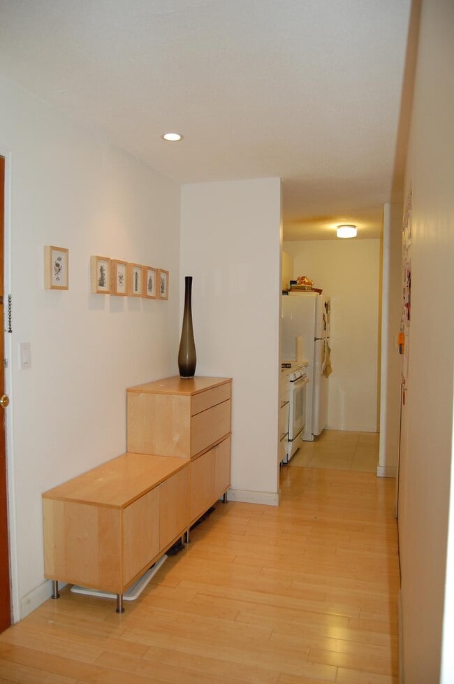 Photo - 140 Kenrick St Unidad Apt 23