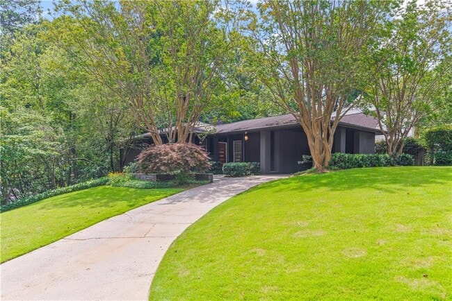 Photo - 2901 N Hills Dr NE