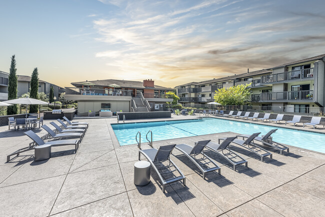 Harbor Cove - Harbor Cove Apartments