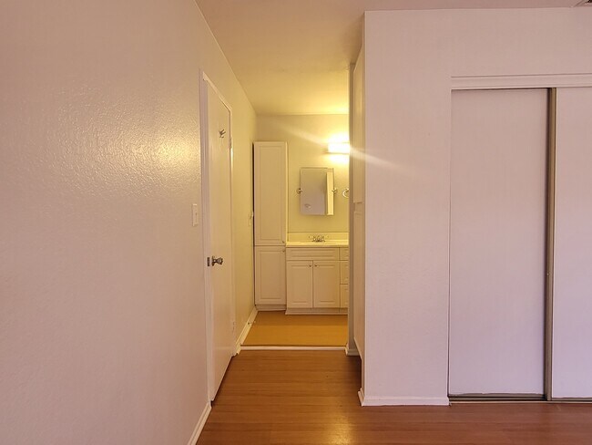 master br restroom - 1000 Central Ave Unit 16