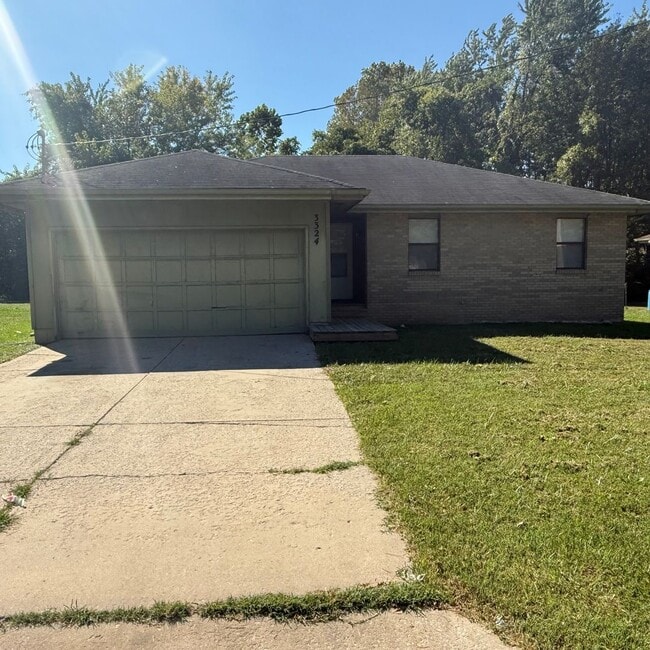 Building Photo - remodeled 3 bedroom 2 bathroom home