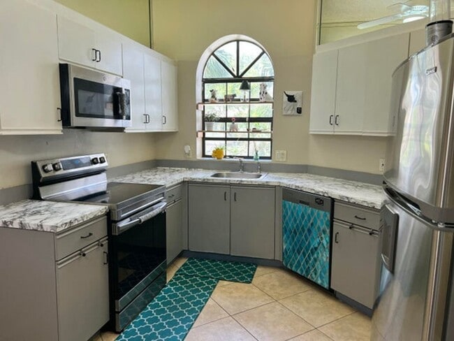 Building Photo - 5258 Europa Dr Rental