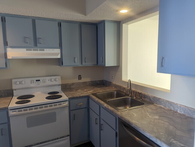 Photo - 2104 Melrose Dr