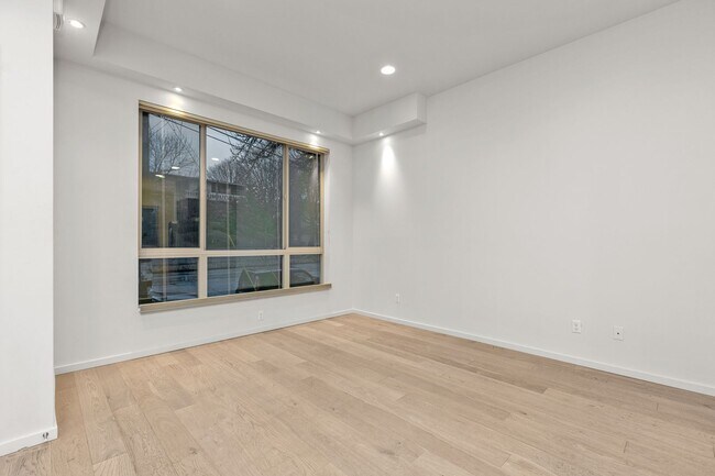 Photo - Modern 2 bed/3.5 bath Seattle townhome