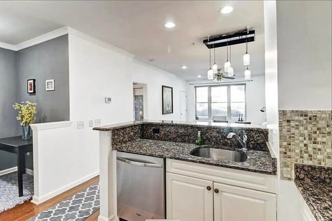 Photo - 15 Warren St Unit 335